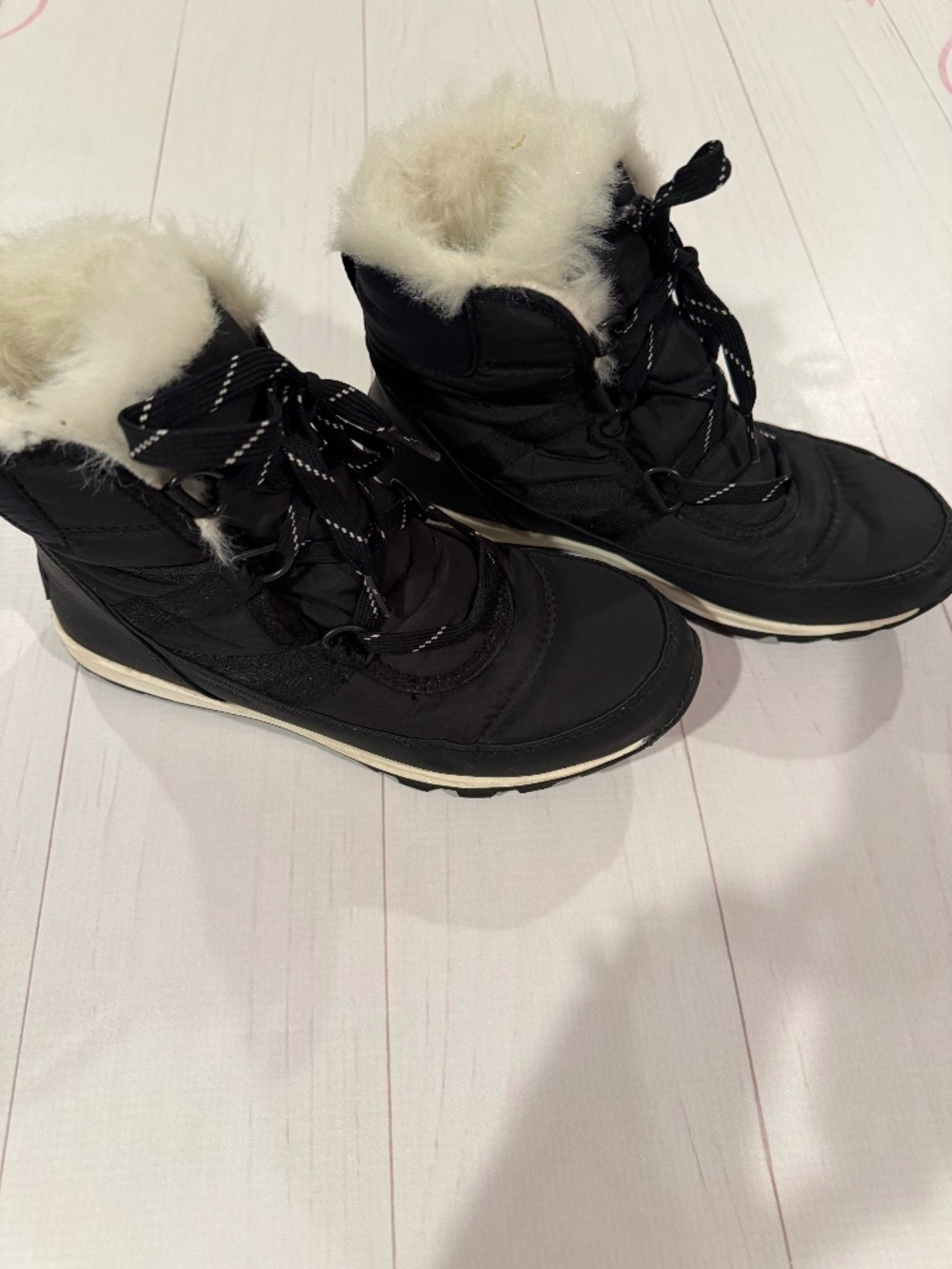 Sorel Whitney Short Lace Waterproof Boots Size 7